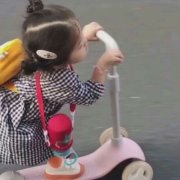 微信可爱萌娃一对两张情头图片