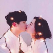 真人情头亲吻甜蜜图片