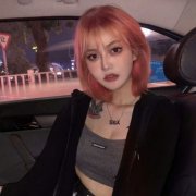 微信短发少女超酷头像图片