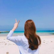 微信酷酷的女生头像背影图片