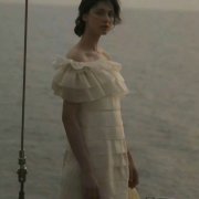 气质女生有意境的欧美风图片头像