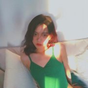 现代城市意境唯美女生头像