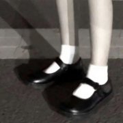 女生鞋子脚部位头像