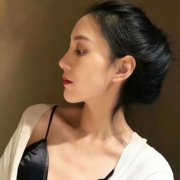 微信高冷成熟气质女生头像