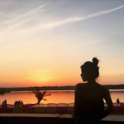 超美女生头像唯美意境图片