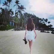 微信背影女神海边唯美头像图片