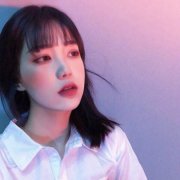 微信女生中短发头像