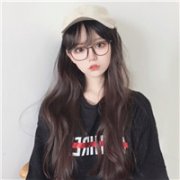 qq头像戴眼镜的女生时尚图片