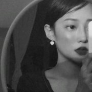 微信冷酷伤感黑白头像女生图片
