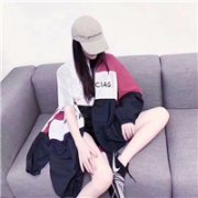 戴帽子女生头像要酷图片