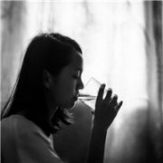 微信女生伤感黑白头像图片