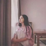 qq女生简单清新气质头像图片