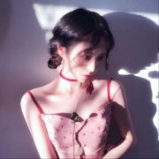 微信真人伤感丧头像女真人