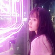 微信时尚紫色系女生头像真人图片