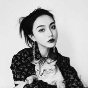 微信黑白高冷女生头像真人图片