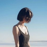 微信女生侧脸头像短发清新图片