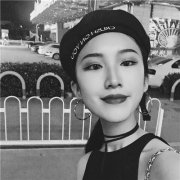 微信真人冷酷霸气头像女生图片