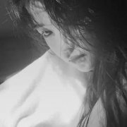微信头像女生黑白高冷伤感图片