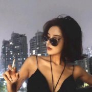 女生冷酷真人头像图片