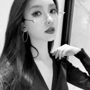 微信黑白高冷头像女图片