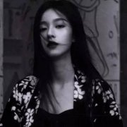 微信女生气质高冷黑白头像图片