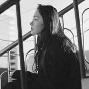 微信黑白头像女生伤感图片