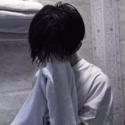 男生失恋伤感高清头像图片