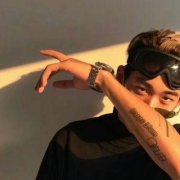 微信真人自信男生头像图片