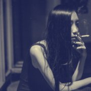 女生失恋抽烟喝酒头像图