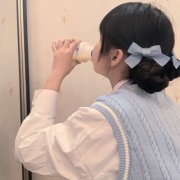 2025微信头像图片简单 女生