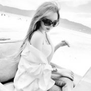 黑白情侣头像一男一女一左一右