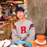 两人情侣头像一人一张 CP头像 一人一半 真人 高清 好看