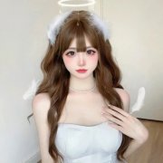 精致女孩头像清晰 被惊