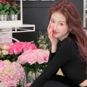 微信头像图片2025女生真人