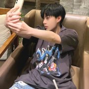 微信好看的真人男生头像60张