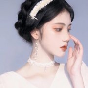 2025简单气质的女生头像