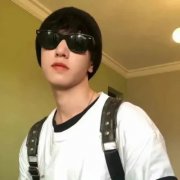 2025新款好看的头像男生真人帅气