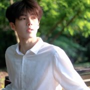 2025最火的男生头像高清真人