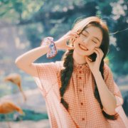 很多人点赞的2025年高清图女头像60张