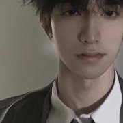 2025最新款男头图片，时尚风向标