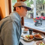 2025潮流男头像图片