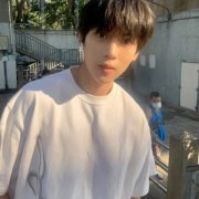 2025头像男最新版的真人