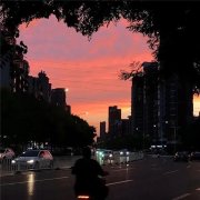 氛围感十足夕阳落日余晖