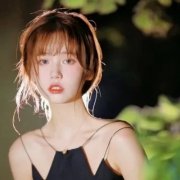 100张好看的女生真人头像