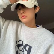 2025最时尚男生头像图片，让你成为时尚达人！