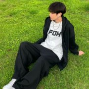 2025年最具创新的男生头像图片